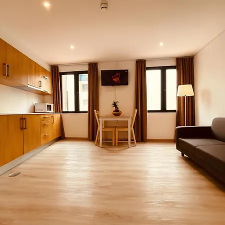 Living X * فونشال