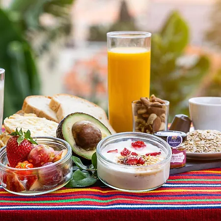 Living X * فونشال