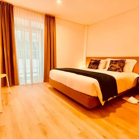 Living X * Funchal (Madeira)