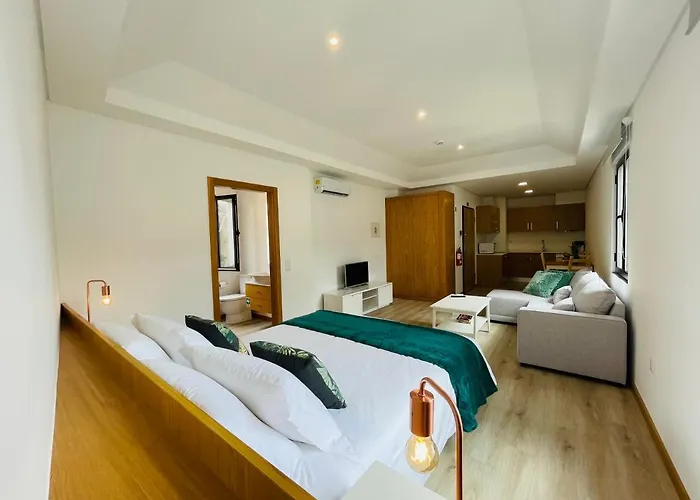 Living X * Funchal (Madeira)